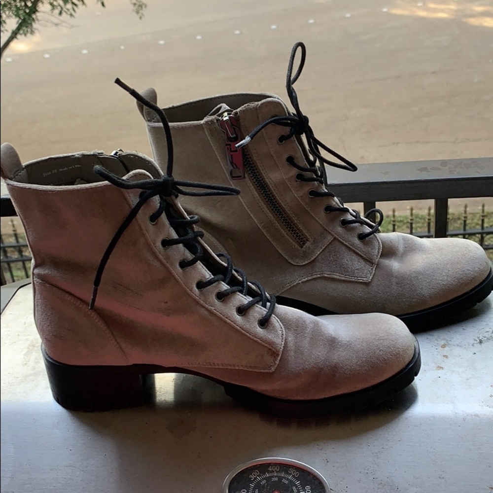 Silver metallic tie up sneaker